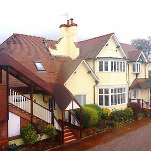 Alton Lodge